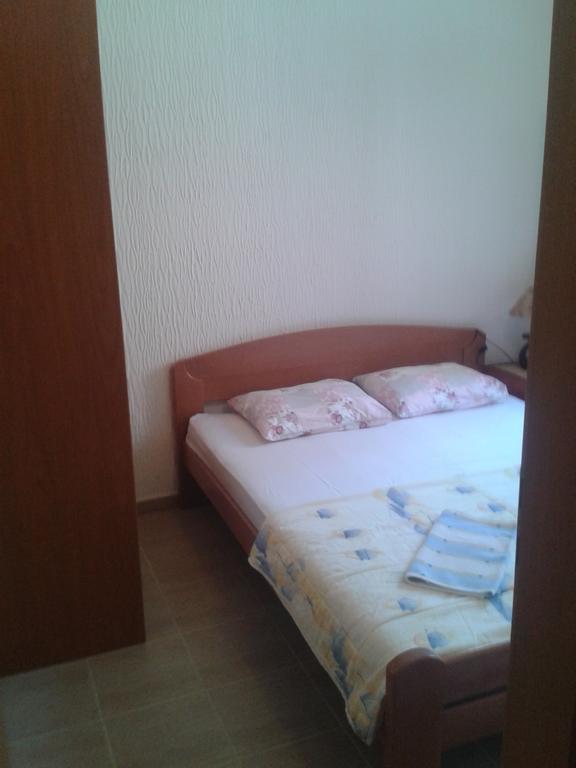 Guesthouse Lautasevic Petrovac Exterior foto
