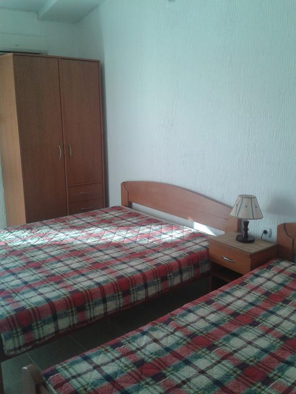 Guesthouse Lautasevic Petrovac Exterior foto