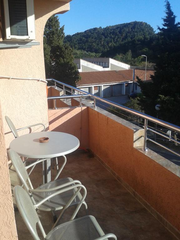 Guesthouse Lautasevic Petrovac Exterior foto